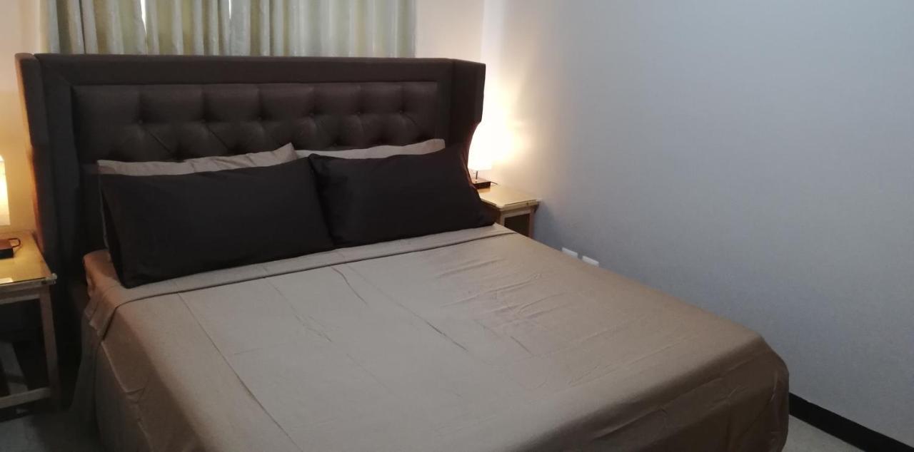 Sibarian Condo Unit C1 10Th Floor Pasay Exterior photo